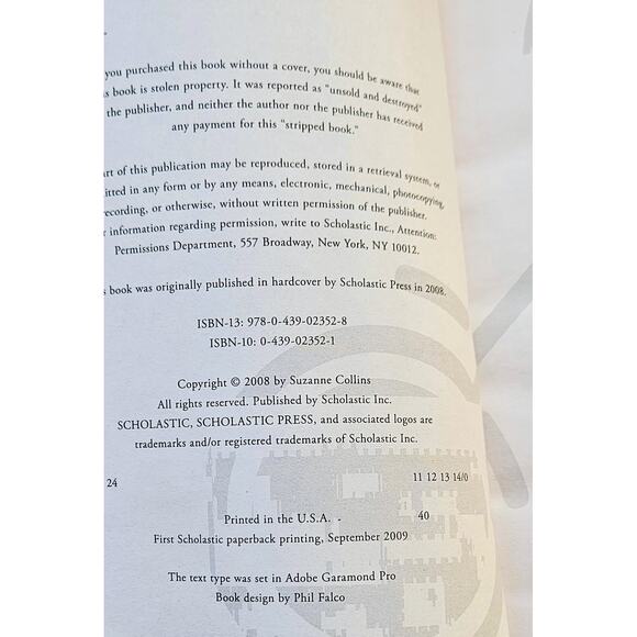 The Hunger Games Paperback Book 1 Of 3 Suzanne Collins MINT - Picture 5 of 5